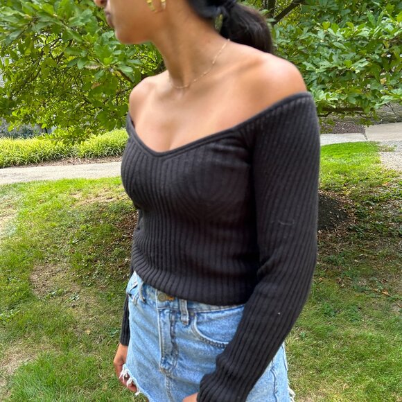 Off-the-shoulder Strapless Black Longsleeve Going Out Top Brandy Melville - Picture 3 of 3